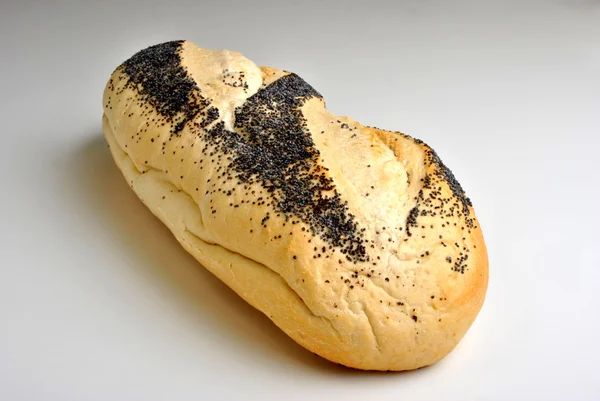 Pão de semente de papoila fresco assado — Fotografia de Stock