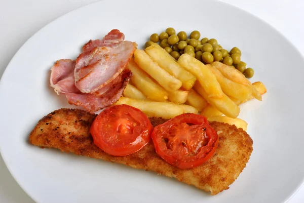 Fish and chips with organic pea — Stock Photo, Image