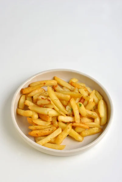 Djupa stekt chips på en tallrik — Stockfoto