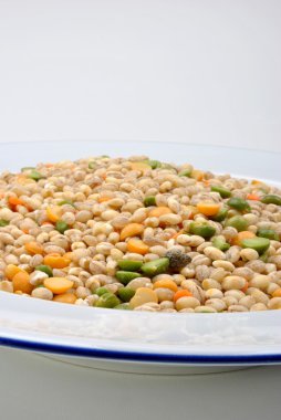 Organic barley, lentil, split pea