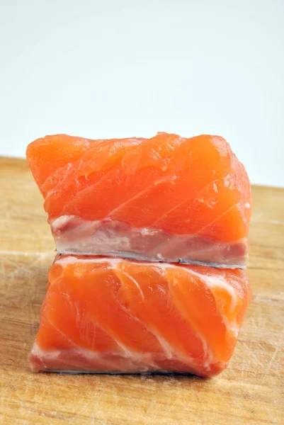 Raw organic wild salmon steak — Stock Photo, Image