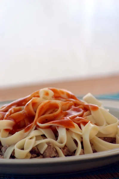 Salsa casera de tomate y pasta —  Fotos de Stock