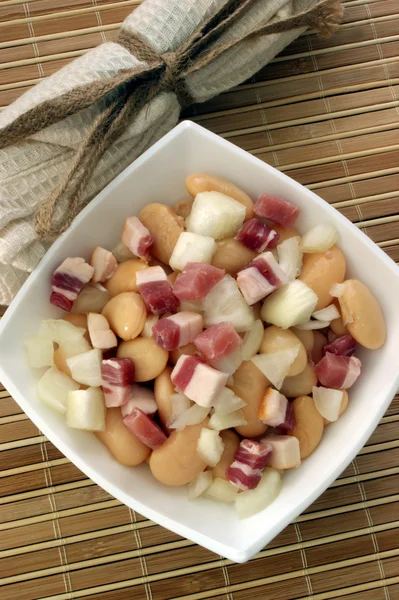 Salada de feijão branco mediterrâneo — Fotografia de Stock