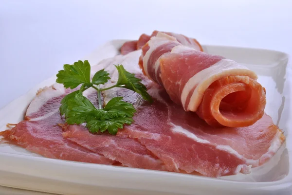 Bacon defumado com salsa orgânica — Fotografia de Stock