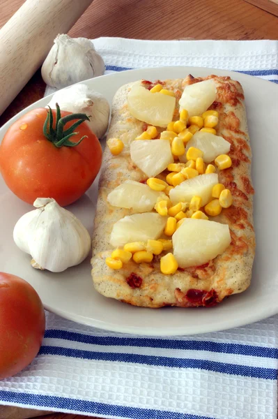 Stone oven baked pizza with corn — Stock Photo, Image