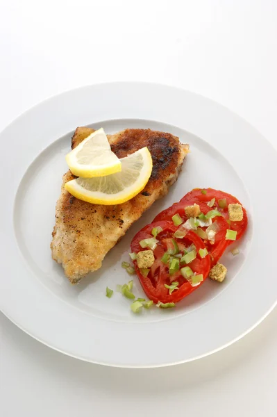 Deep fried fish and lemon — Stock Photo, Image