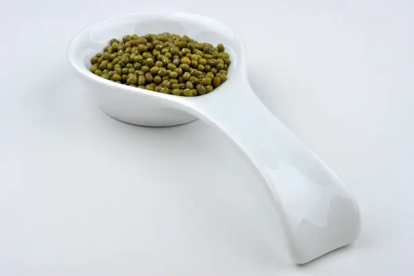 Organic mung beans — Stock Photo, Image