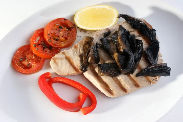 Bistecca di tonno con paprika rossa — Foto Stock