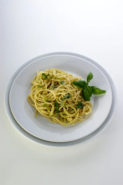 Spaghetti with home made pesto — Stock Photo, Image