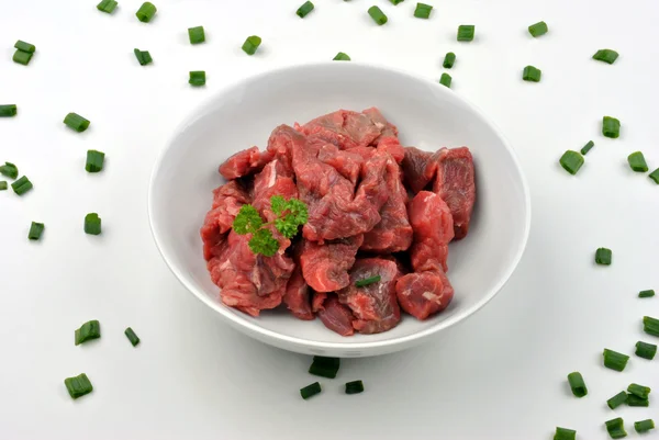 新鮮な牛肉赤身角切りステーキ — ストック写真