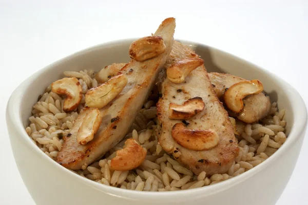 Organic rice with grilled chicken — Stock Photo, Image
