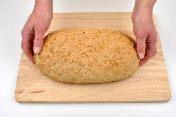 Gebakken biologisch zelfgemaakte brood — Stockfoto
