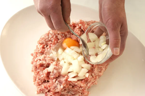Preparing mince to make meatballs — Stock Photo, Image