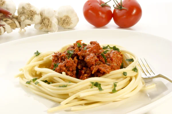 国产 spagetti 与剁碎的肉 — 图库照片