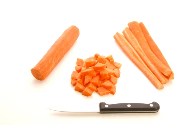 Zanahoria cortada en rodajas y en cubitos —  Fotos de Stock