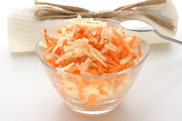 Ensalada de zanahoria y manzana —  Fotos de Stock