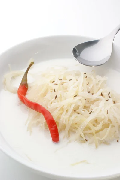 Sauerkrautsuppe mit Sahne — Stockfoto