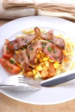 Pasta with bacon and sweet corn