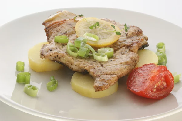 Carp steak with potato — Stock Photo, Image