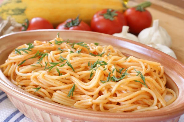 Organik domates soslu spagetti — Stok fotoğraf