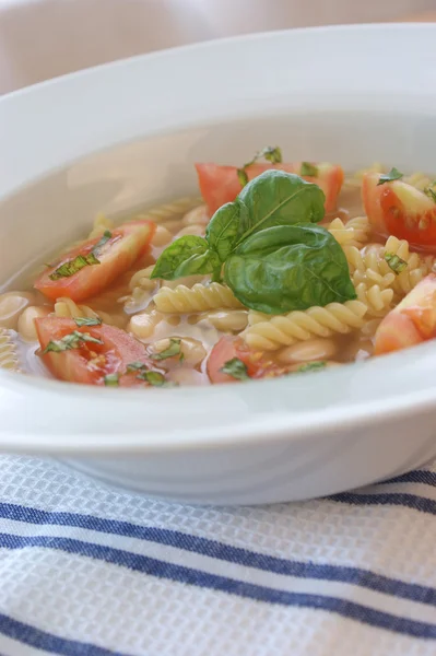 Středomořské nudlová polévka — Stock fotografie