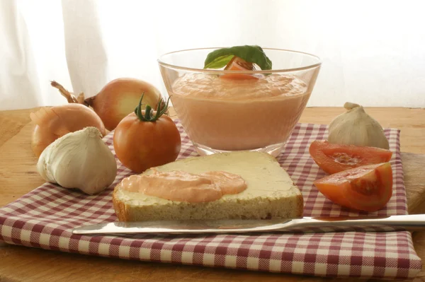 Cottage cheese with tomato — Stock Photo, Image