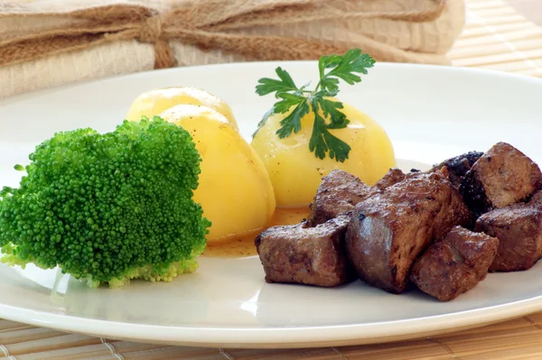 Liver goulash with potato — Stock Photo, Image