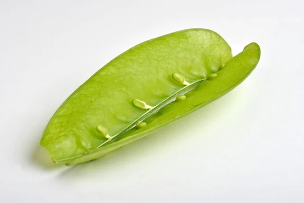 新鲜有机嫩豌豆 — 图库照片