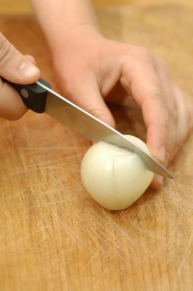 Comment couper un oignon — Photo