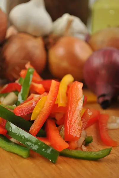 Akdeniz kırmızı biber salatası — Stok fotoğraf