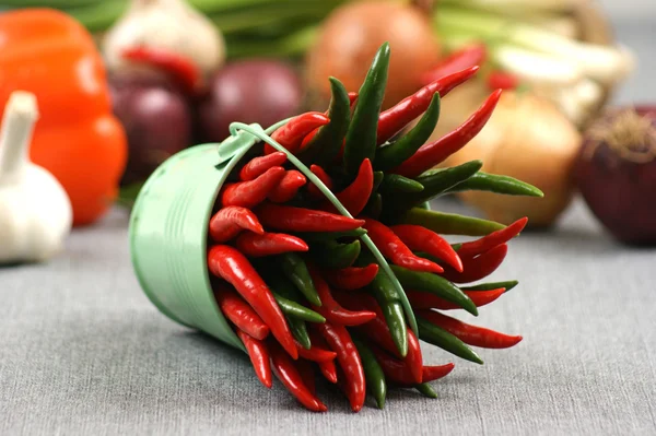 Some red and green chili — Stock Photo, Image