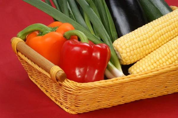 Sweet corn and fresh pepper — Stock Photo, Image