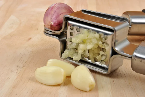 Fresh organic garlic — Stock Photo, Image