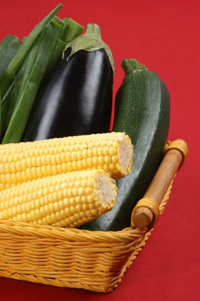 Sweet corn and fresh eggplant — Stock Photo, Image