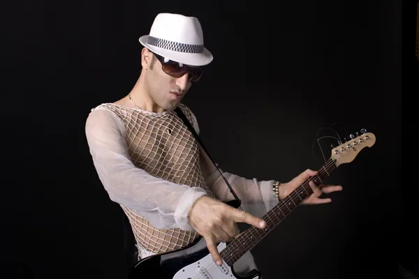 Rockstar bir gitar holding gözlüklü — Stok fotoğraf