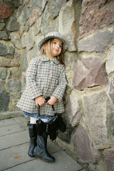 Маленький ребенок модный — стоковое фото