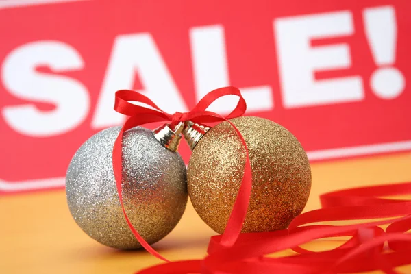 Verkauf von Weihnachtskugeln — Stockfoto