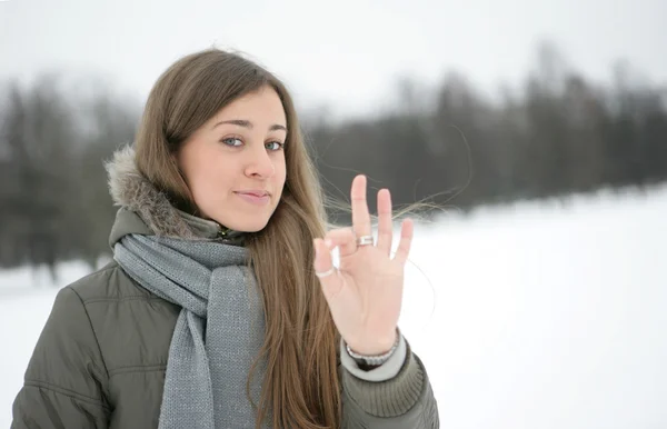 Winter-Mädchen. ok — Stockfoto