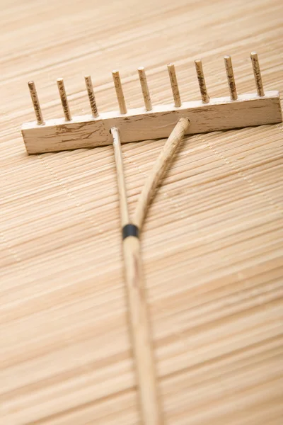 Rastrillo de madera — Foto de Stock