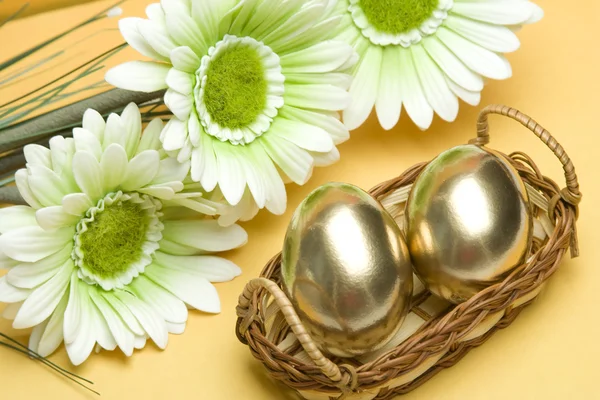 Easter golden eggs — Stock Photo, Image