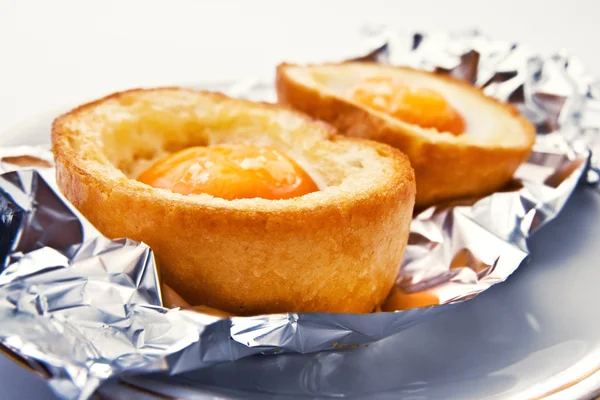 Uovo in camicia in un pane tostato — Foto Stock