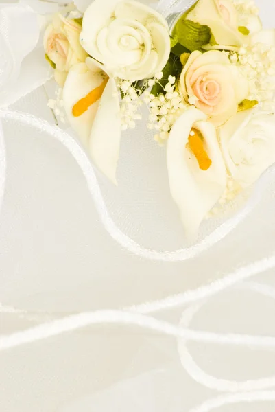 婚礼上的鲜花在面纱 — 图库照片