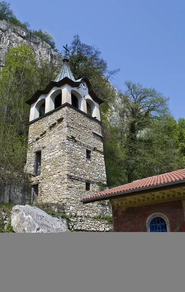 Iglesia y torre del reloj — Foto de Stock