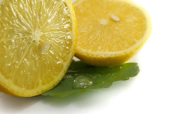 Lemons with the spearmint — Stock Photo, Image
