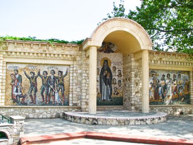 Kilisenin yakınında güzel duvar