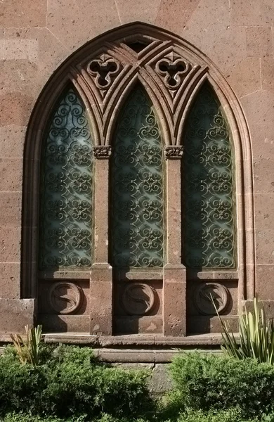 Gotische stijl venster — Stockfoto