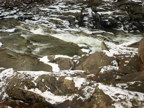 山間の滝 — ストック写真