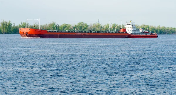 volga Nehri üzerinde gezinti