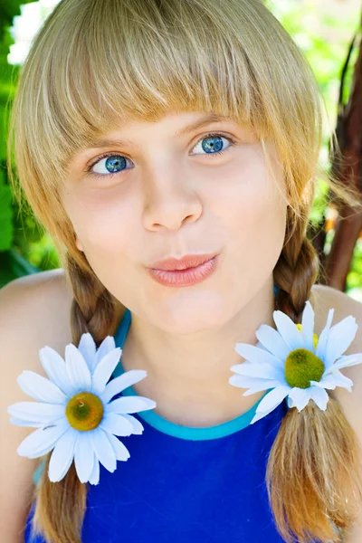 Πορτρέτο ενός νεαρού κοριτσιού — Φωτογραφία Αρχείου