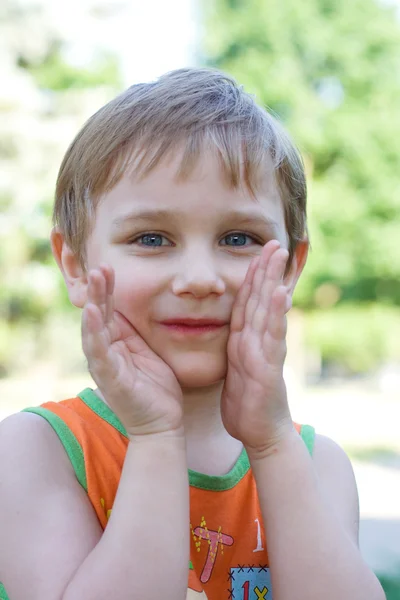 Duygu ile bir çocuk portresi — Stok fotoğraf